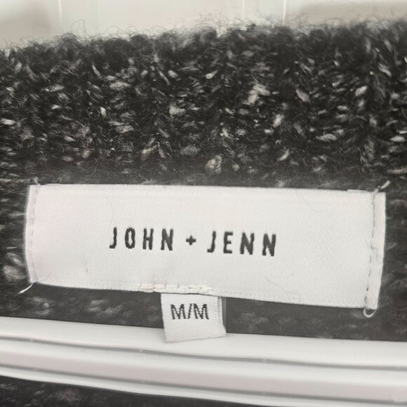 John + Jenn Womens Black & White Knit Sweater w/ Oversized Cuffed Sleeve… - Picture 5 of 8
